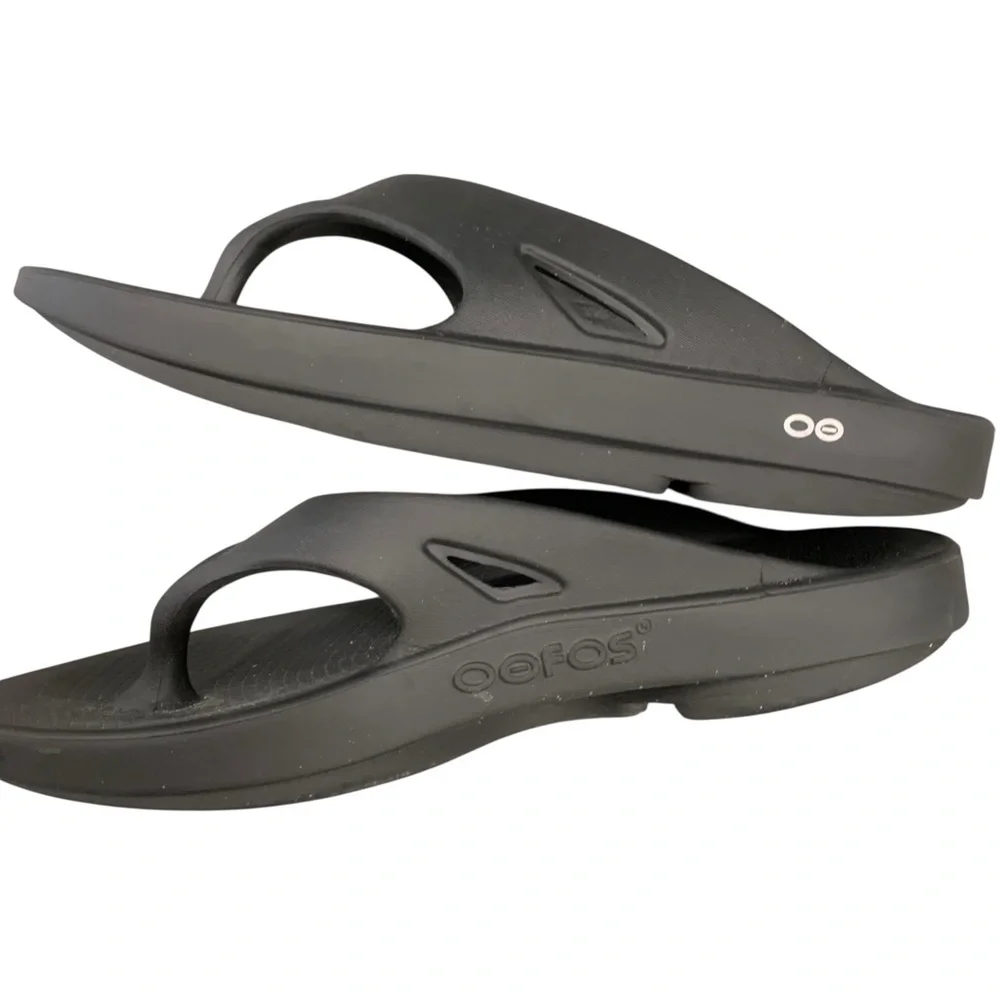 OOFOS Men’s Black Recovery Sandals‎ – Size 14 (EU 47)